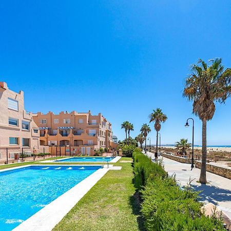 Beachfront, Pool, Terrace, Garage & Fibre Internet 塔里法 外观 照片