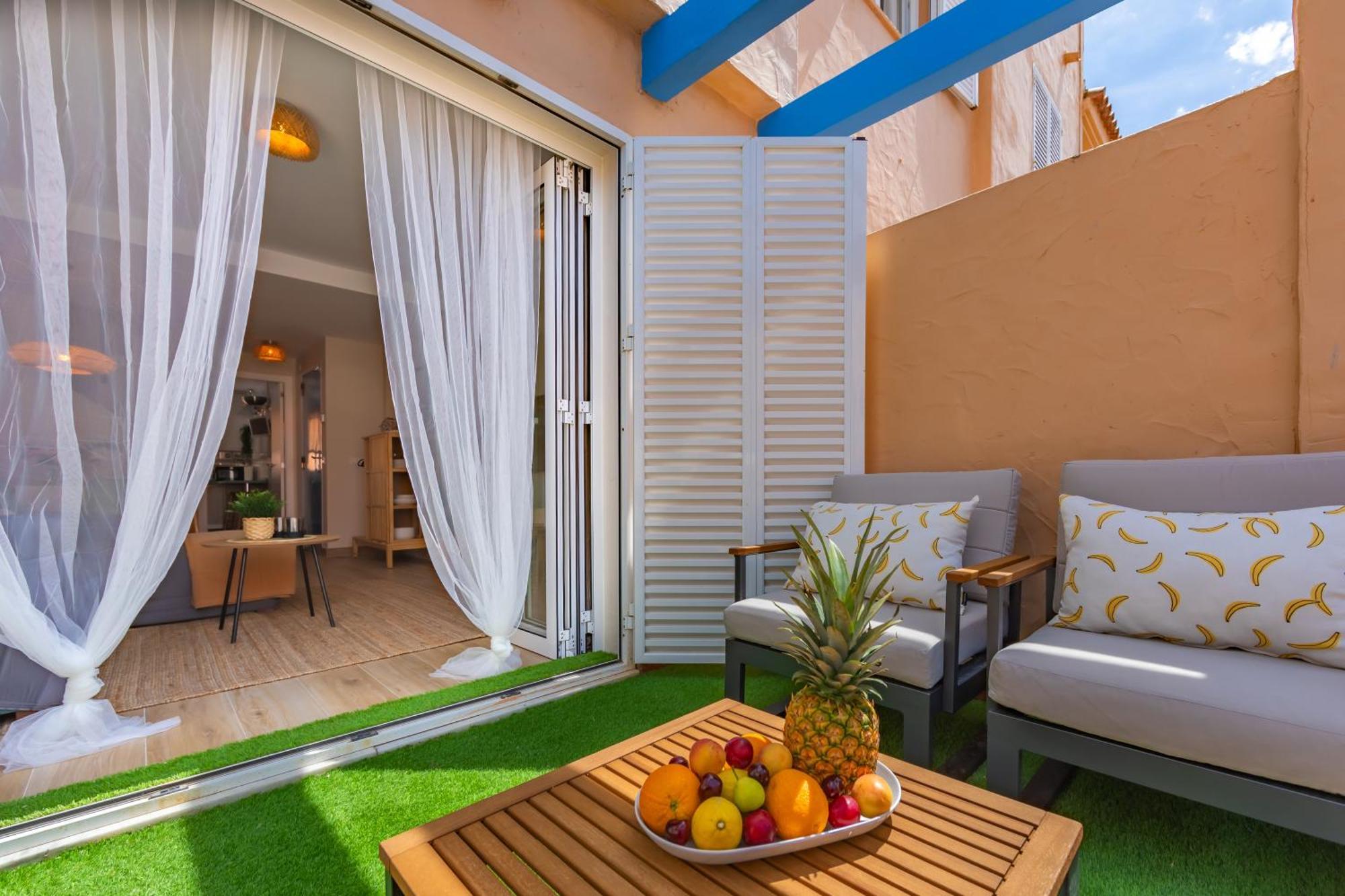 Beachfront, Pool, Terrace, Garage & Fibre Internet 塔里法 外观 照片